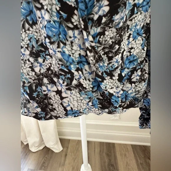 Velvet by Spencer & Graham Floral Blouse - Picture 7 of 11